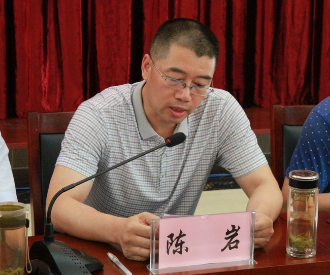 三基工作動(dòng)員、經(jīng)濟(jì)工作會(huì) 064.jpg